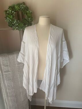 Marcia Adler white kimono